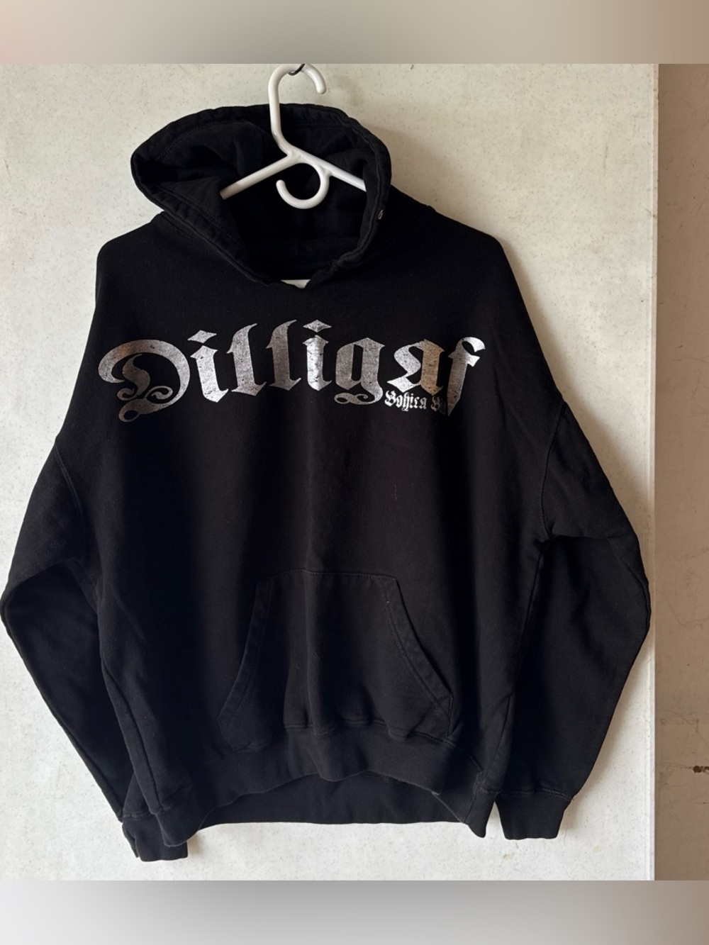Women’s Black Graphic Hoodie Dilligaf Wings back graphics XL